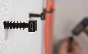 LOK para gerenciamento de cabos em paredes: pode ser usada tanto em áreas internas quanto externas.