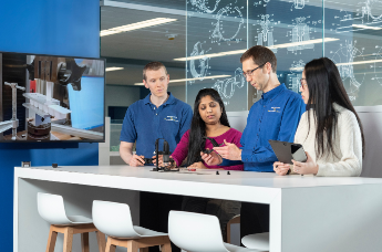 Imagem mostrando pessoas com diferentes origens culturais.