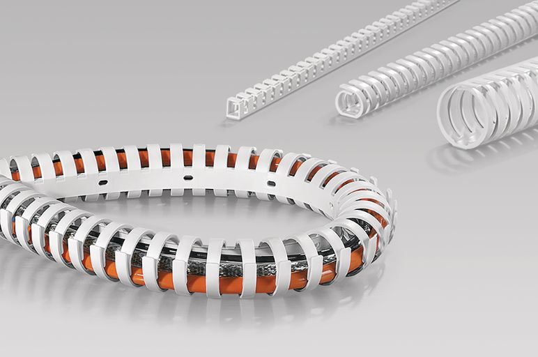 HelaDuct Flex: solução popular para gerenciamento de cabos em montagens de painéis.