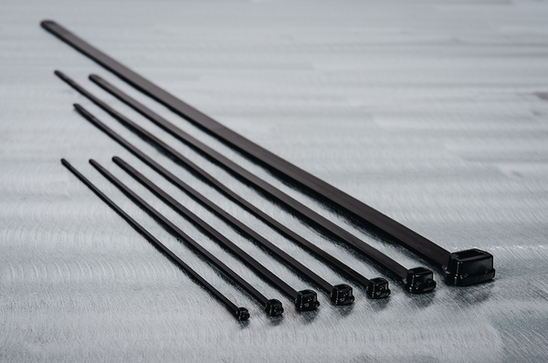 Além da abraçadeira de nylon preta clássica, existe uma solução de fixação ideal para todos os requisitos.