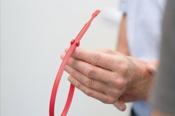 Abraçadeira HellermannTyton para diversas aplicações