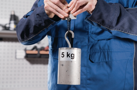 Como esse clip para bordas suporta até 5 kg de força de tração?